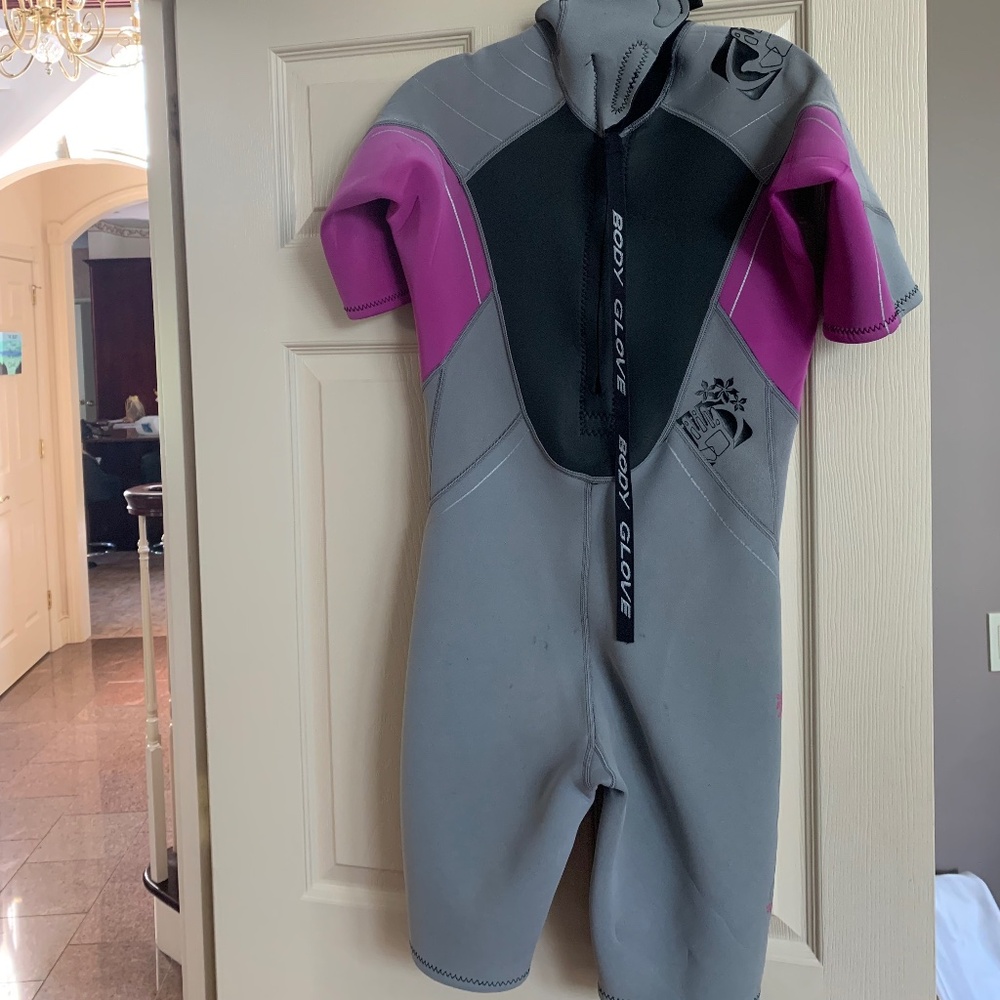 Body Glove Gay/Purple Wet Suit sz 9/10